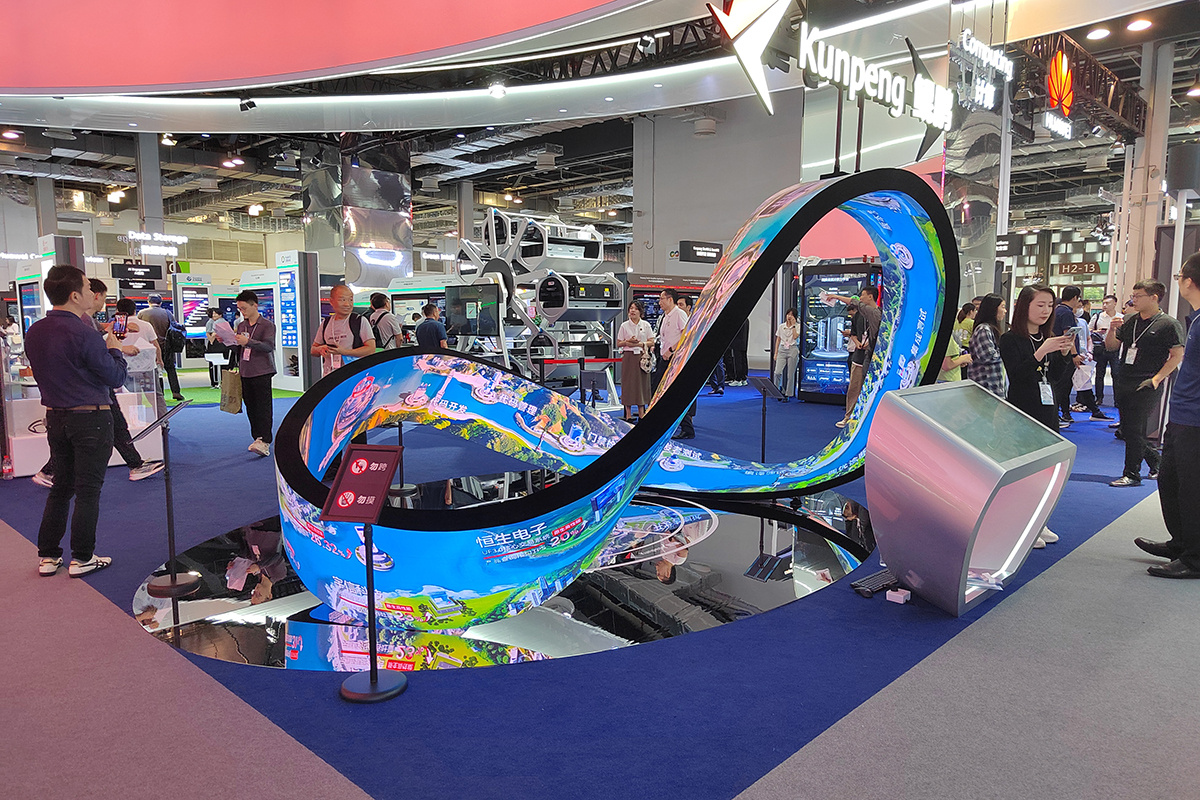 户内P1.25莫比乌斯环