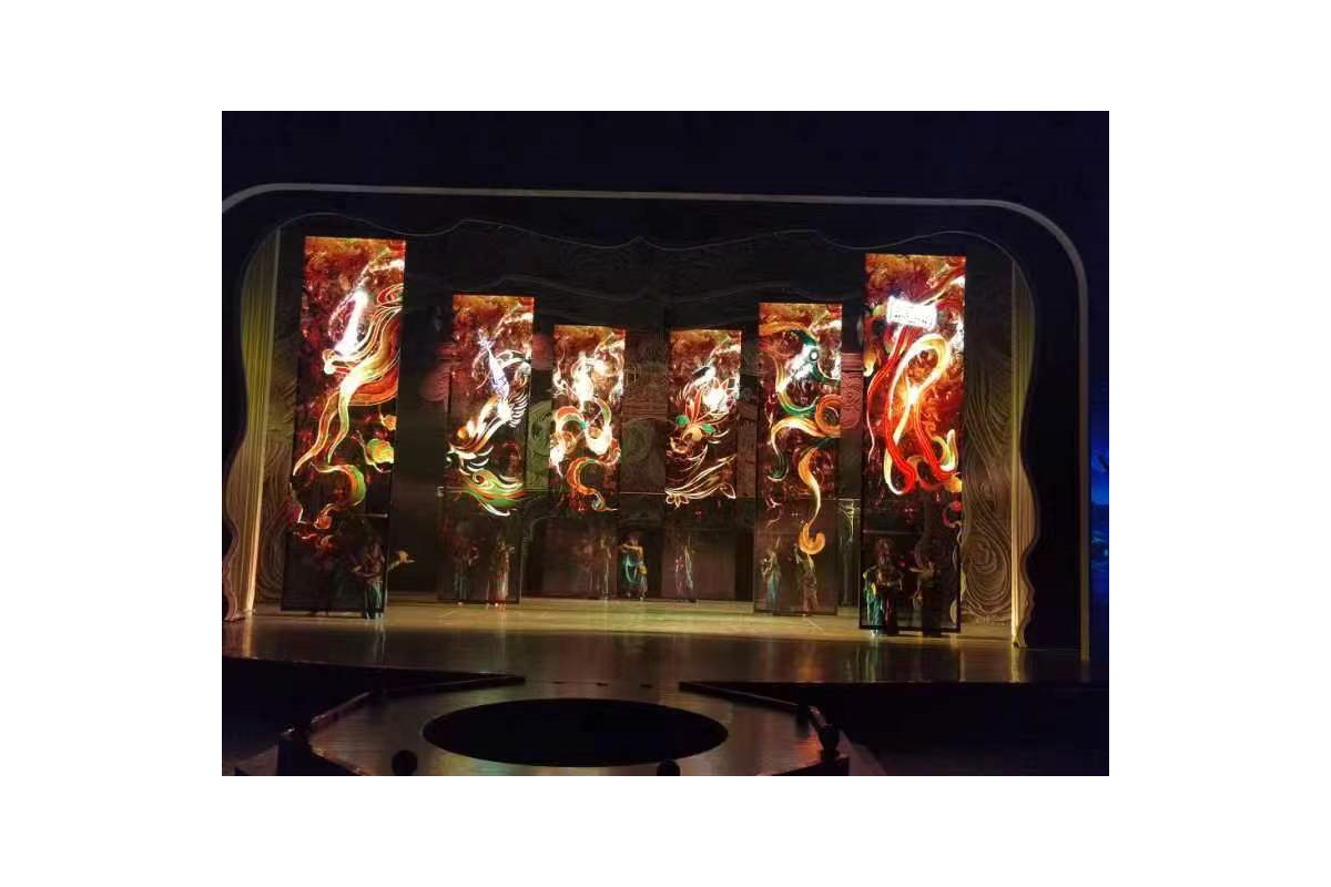 敦煌项目2（P3.5格栅透明屏）