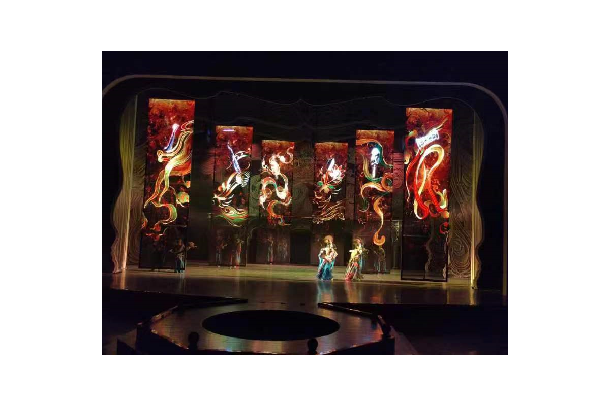 敦煌项目2（P3.5格栅透明屏）