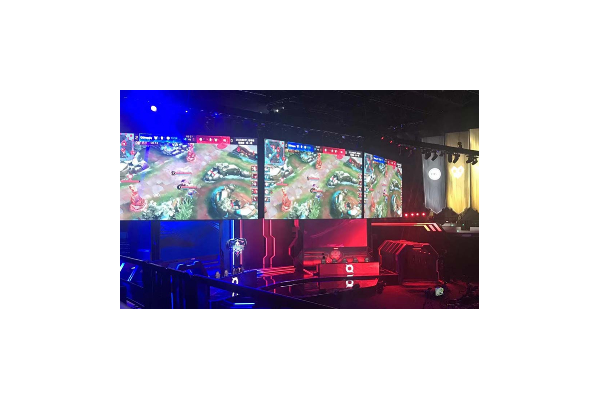 P3.91 前维护LED户外租赁显示屏