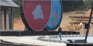 景德镇《China》380平方P25格栅屏水车共10台